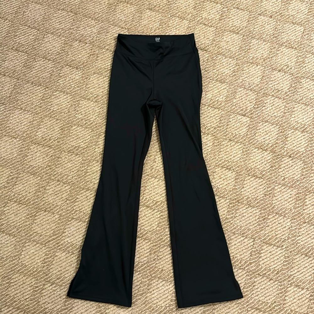 Flared Gap Leggings